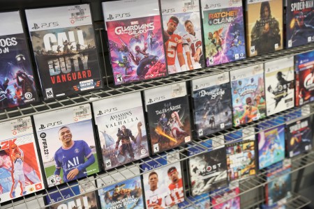 GameStop’s quarterly sales decline on weak traffic in its stores