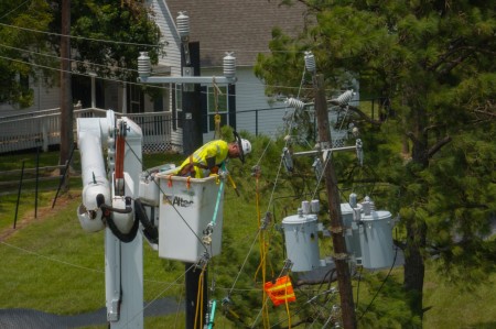 Nearly a million in Texas still without power after Hurricane Beryl