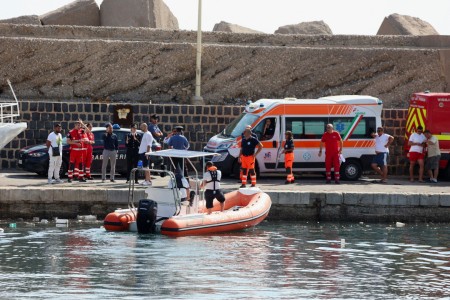 Global warming may be factor in deadly Italian shipwreck, climatologist says