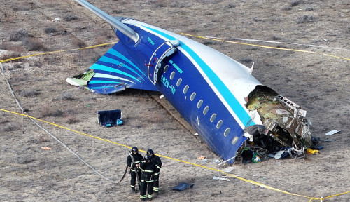 Russia’s Putin apologises to Azerbaijan over ‘tragic’ airliner crash