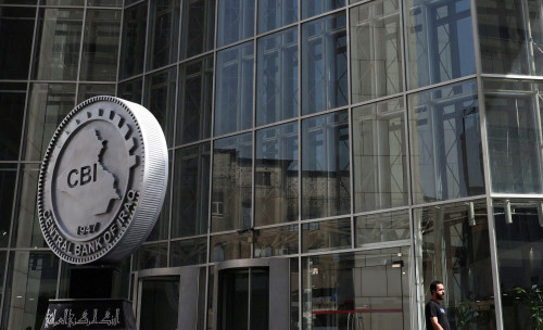 Exclusive-Five Iraqi banks to be banned from U.S. dollar transactions – sources