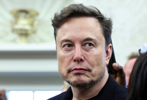 Exclusive-Musk’s DOGE expanding his Grok AI in U.S. government, raising conflict concerns