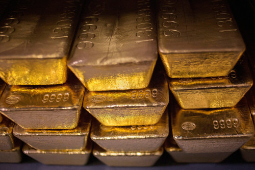 Gold could trade above $4,000/oz near term, HSBC says