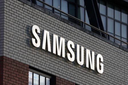 Samsung profit likely lowest in more than 14 years as chip glut persists