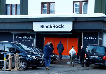 Republicans question BlackRock fund governance, revisiting old concerns